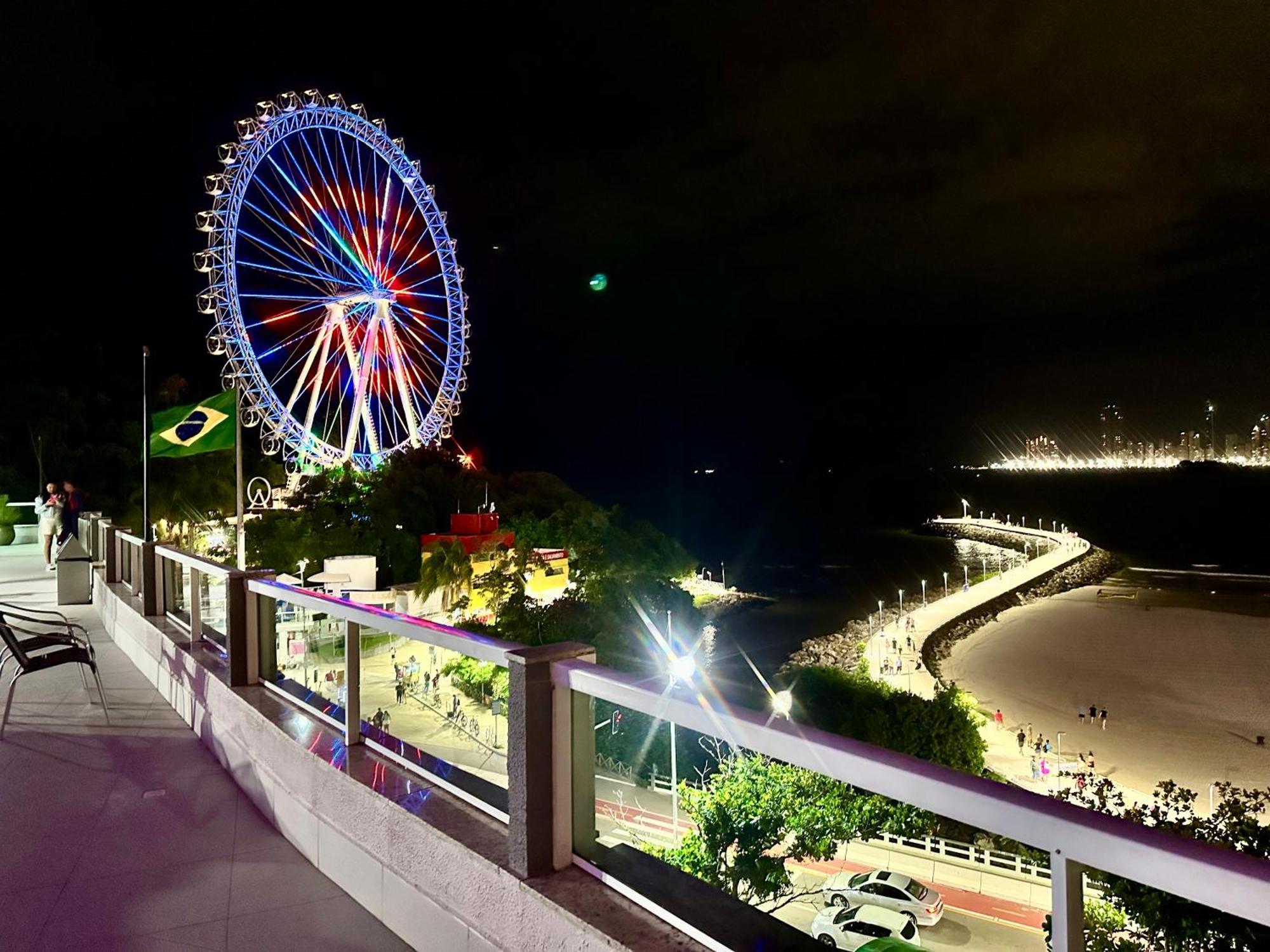 Roda Gigante, Garagem E Piscina Balneario Camboriu Exterior foto